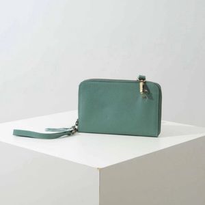 Leather Neptune Convertible Bag Excellent condition. Noonday collection